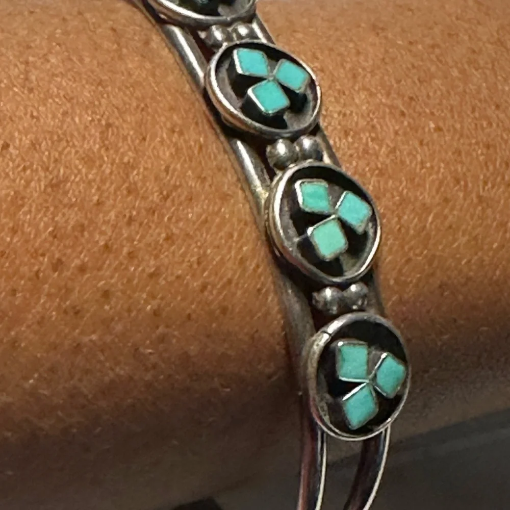 Vintage Native American Silver Turquoise cuff bracelet - Picture 3 of 12